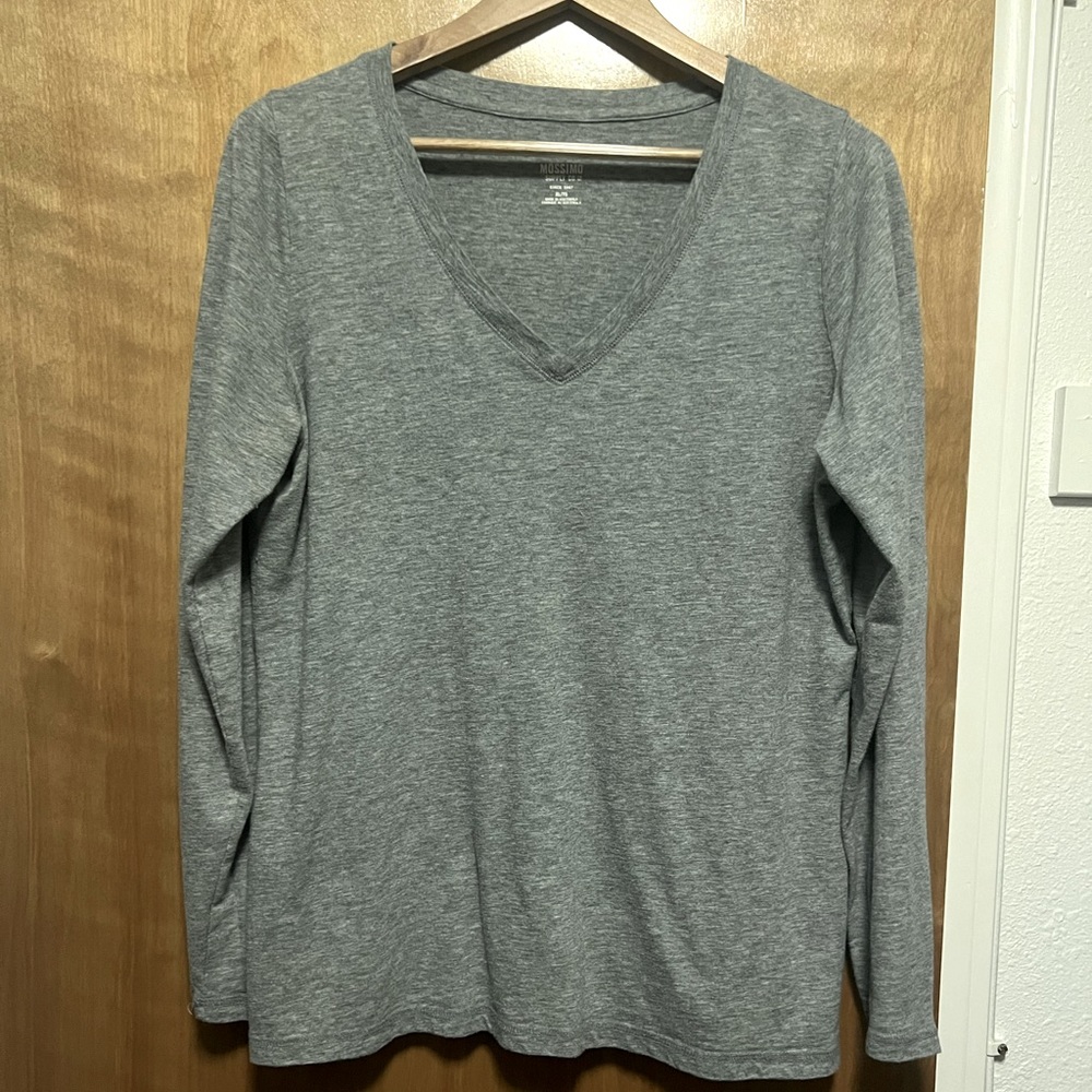 Long sleeve v neck
